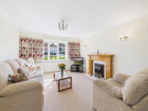 Sitting Room- click for photo gallery
